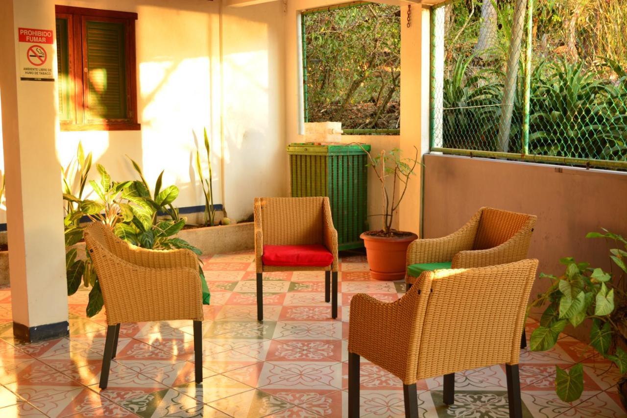 Hotel La Cascada Puntarenas Bagian luar foto
