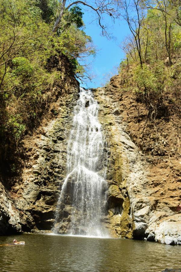 Hotel La Cascada Puntarenas Bagian luar foto