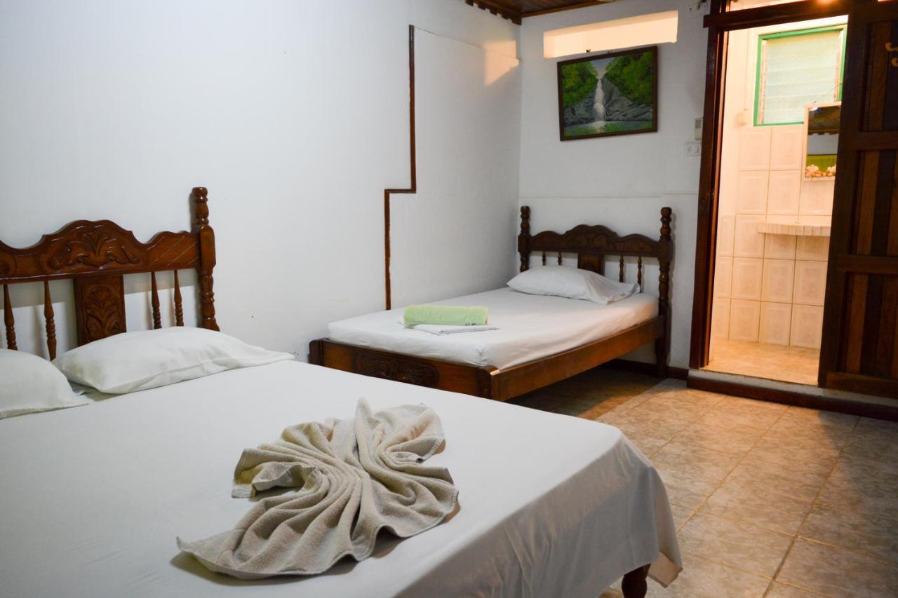 Hotel La Cascada Puntarenas Bagian luar foto