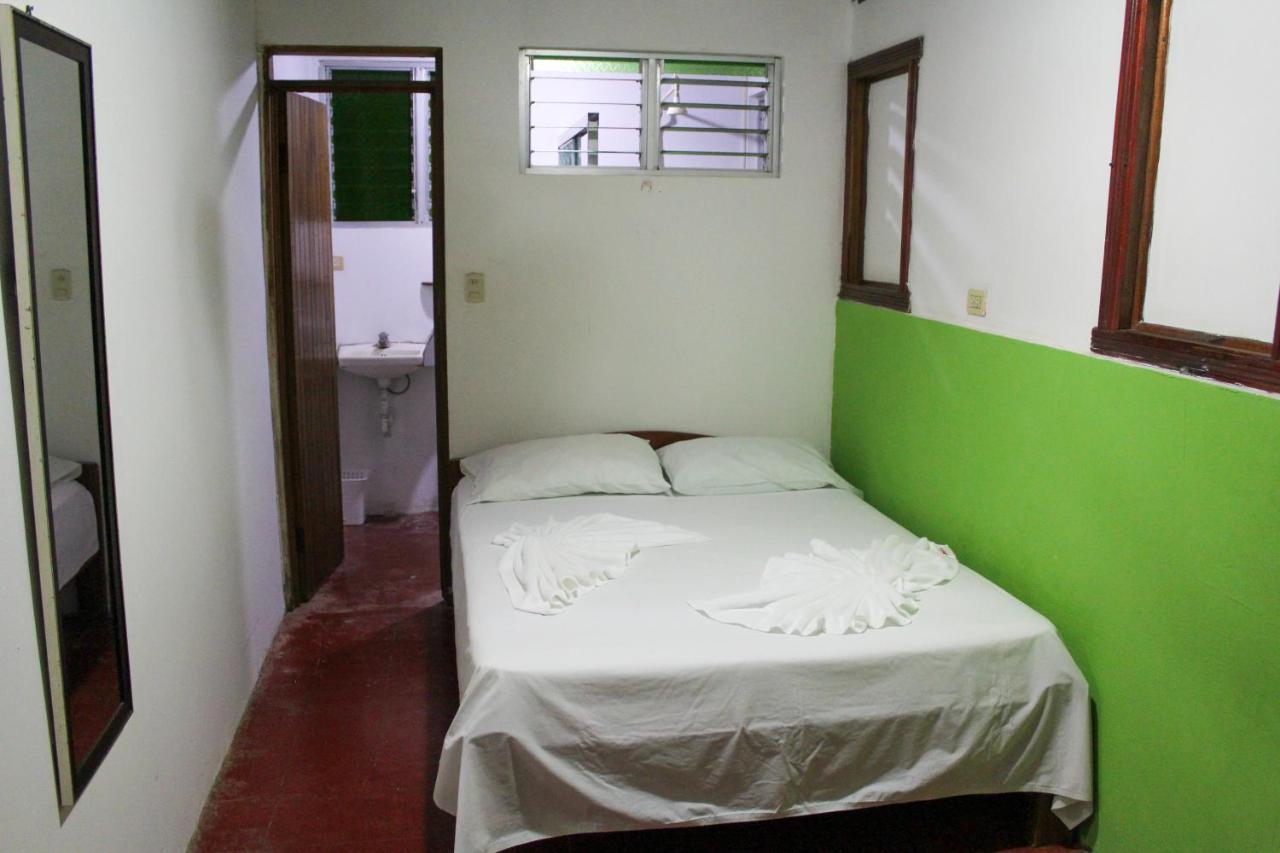 Hotel La Cascada Puntarenas Bagian luar foto